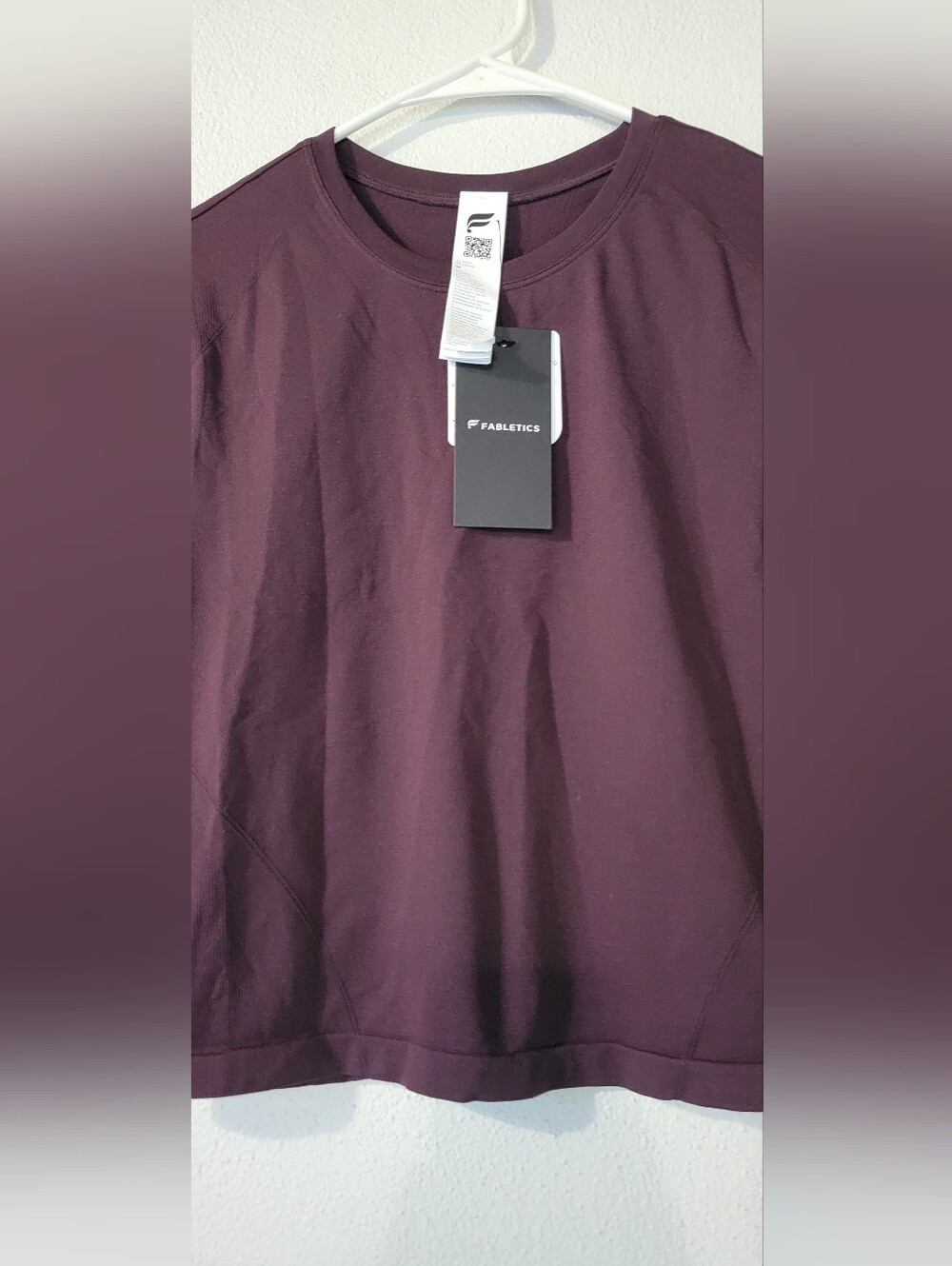 Top Corto Manga Larga Fabletics Seamless Guinda - Talla M (Nuevo con Etiquetas) - Picture 2 of 6
